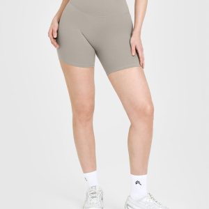 SoftMotion™ Shorts 6" Warm Sand